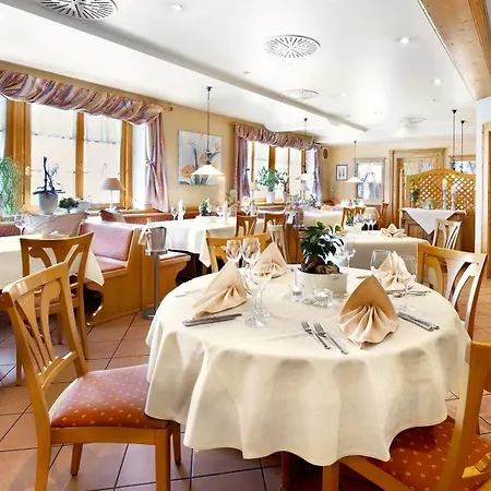 Hanauerhof 3*